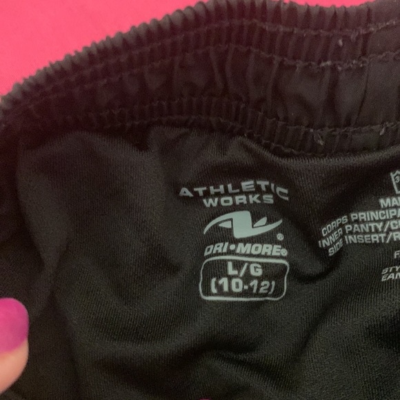 Girls shorts size 10/12. Athletic Works - Picture 2 of 2